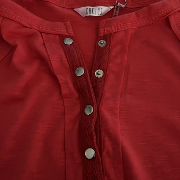 Women’s Coral color LS snap front top-NWT - Picture 5 of 8